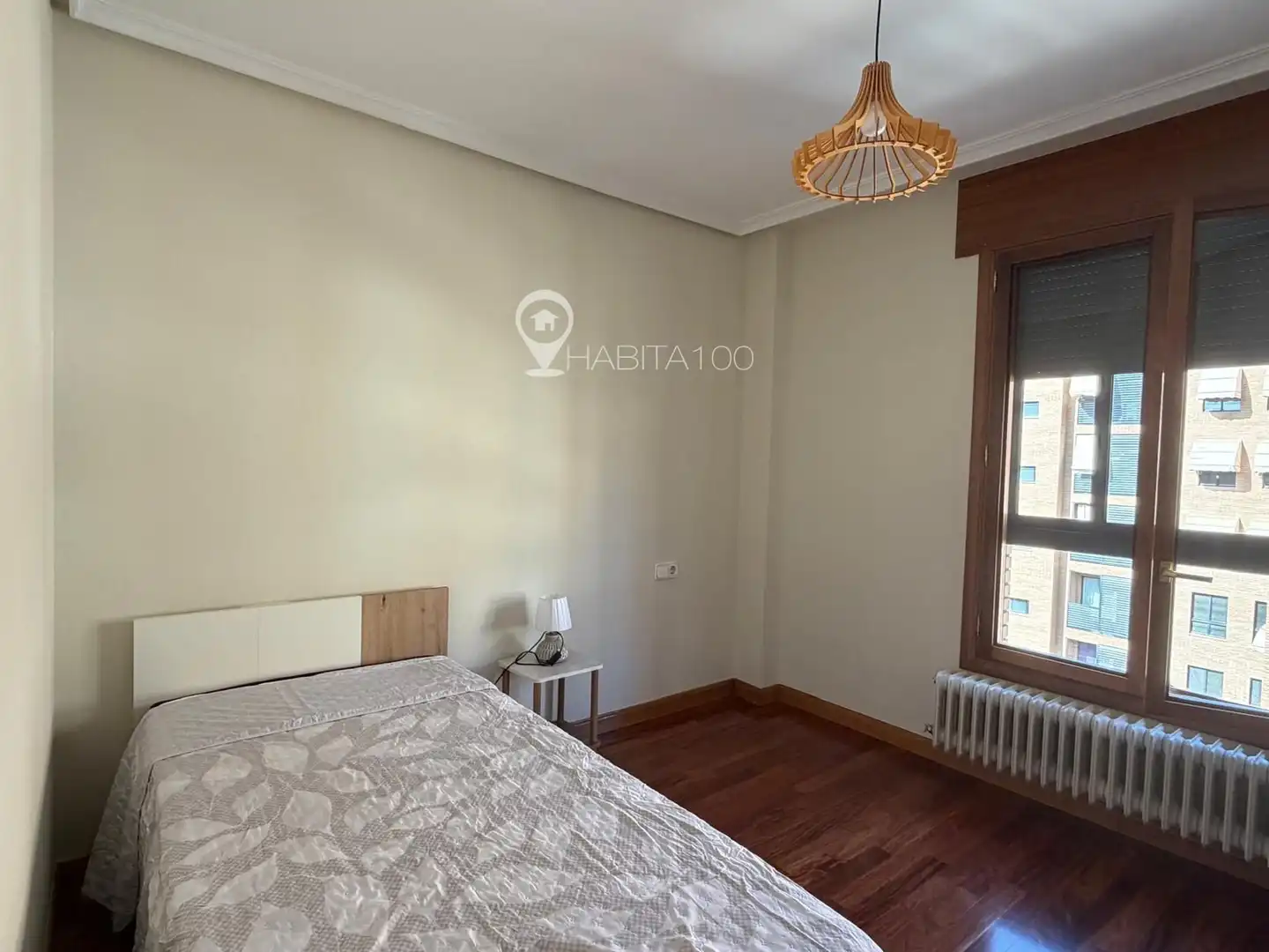 Habitación de Piso para compartir en Cuenca con Calefacción, Terraza y Amueblado