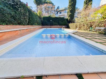 Piscina de Planta baixa en venda en Sant Cugat del Vallès amb Jardí privat, Terrassa i Balcó