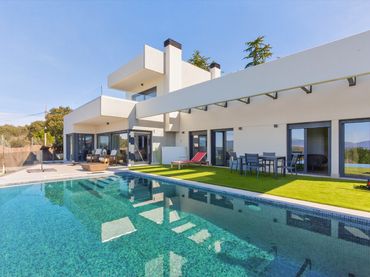 Villa mit Balkon zum Verkauf in La Berzosilla
