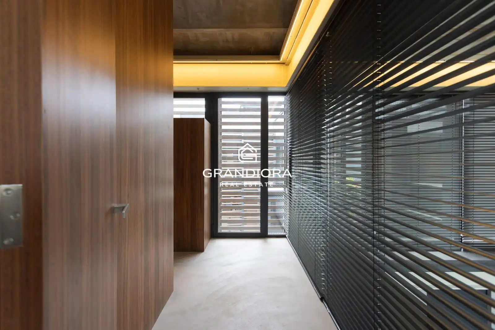Flat for rent in Barcelona  with Air Conditioner, Terrace and Furnished