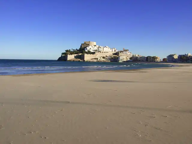 Vista exterior de Casa o xalet de lloguer en Peñíscola / Peníscola amb Aire condicionat, Calefacció i Jardí privat