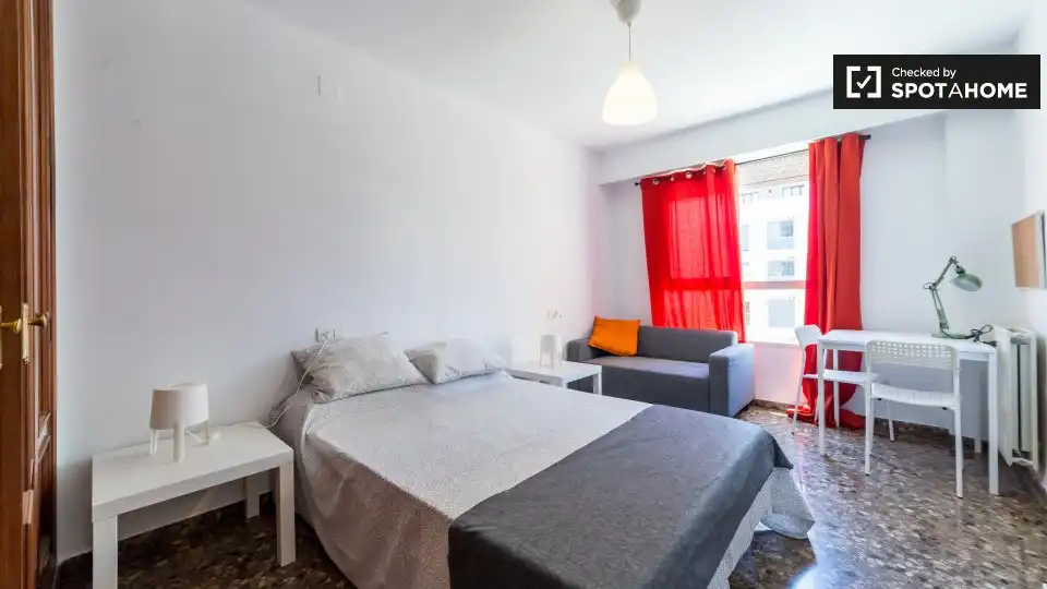 Zimmer in Penya - Roja - Avda. Francia
