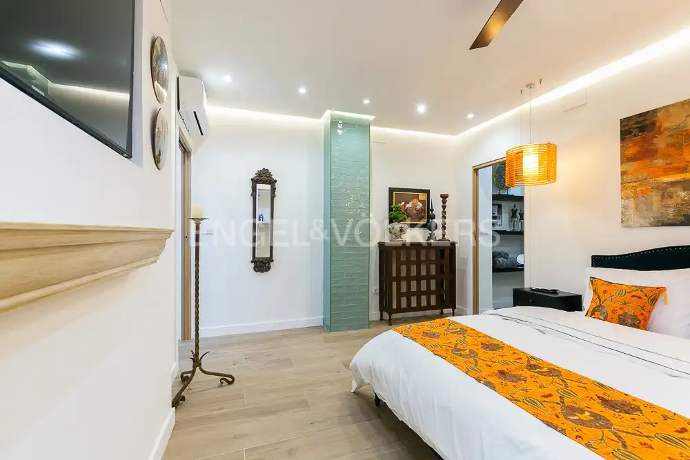 Bedroom of Flat for rent in Valencia  with Air Conditioner, Heating and Furnished