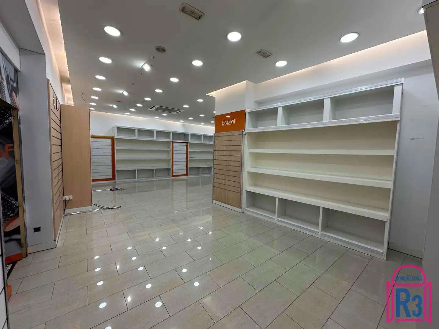 Business premises to rent in Guardia Civil - fachada a Plaza de La Pícara Justina, imagen 7