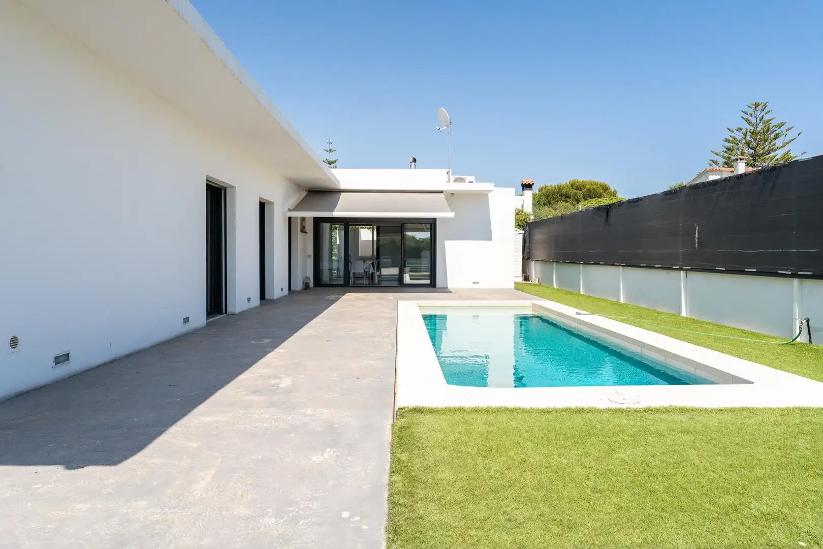 Chalet con piscina en venta en Creixell