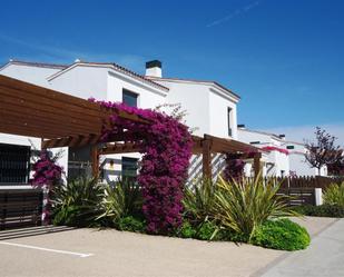 Vista exterior de Casa o xalet en venda en Cambrils amb Aire condicionat, Terrassa i Balcó