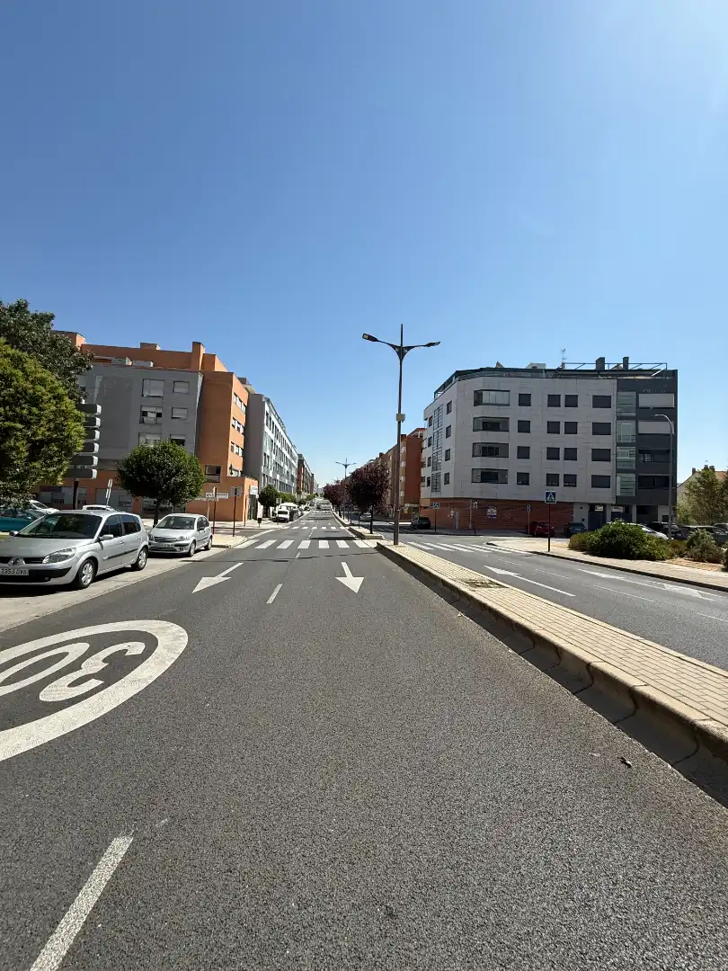 Außenansicht von Dachboden zur Miete in Guadalajara mit Klimaanlage, Heizung und Terrasse