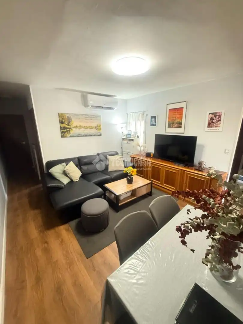 Sala d'estar de Pis en venda en Madrid amb Balcó