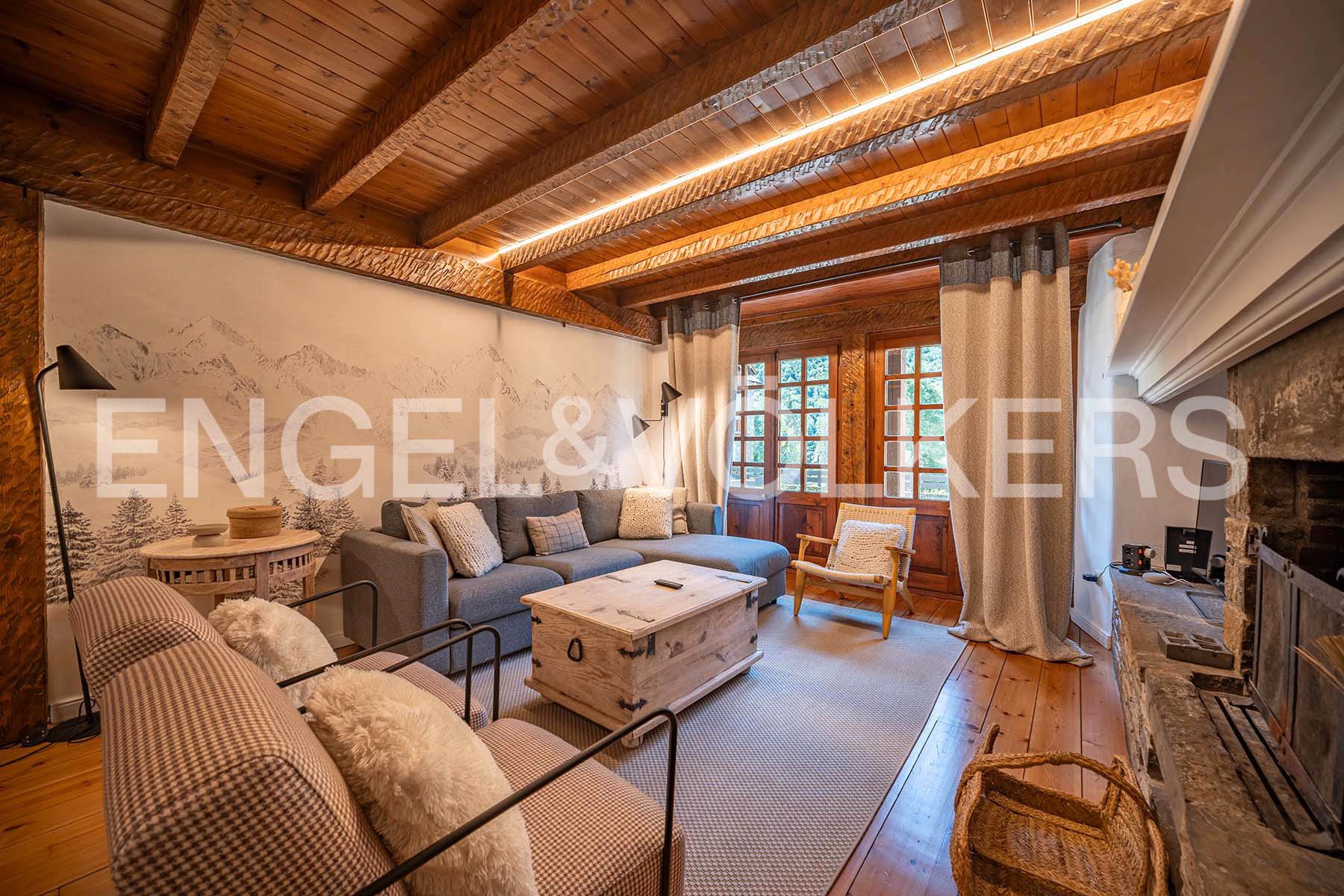 Living room of House or chalet for sale in Naut Aran  with Heating, Parquet flooring and Terrace