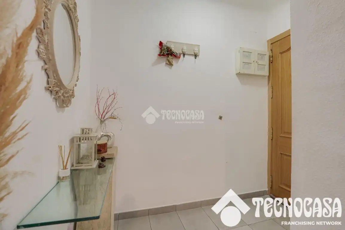 Wohnung zum Verkauf in Mataró mit Klimaanlage und Balkon