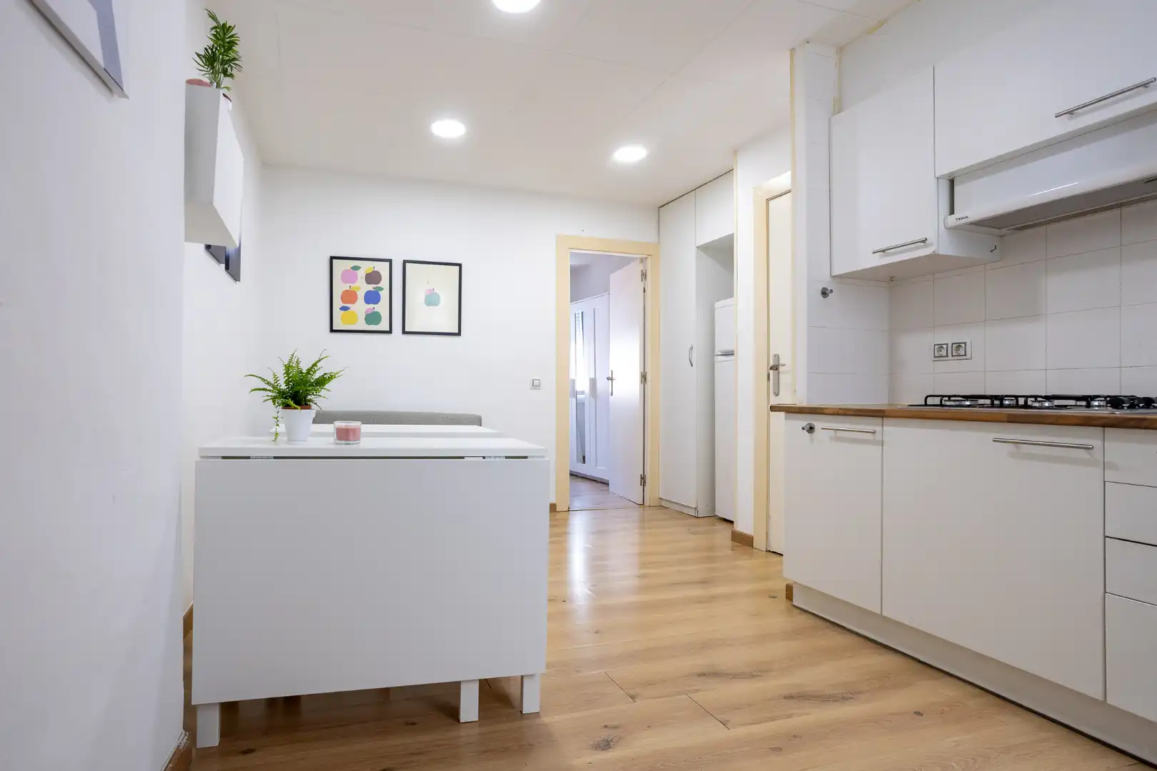 Cocina de Apartamento de alquiler en Barcelona con Parquet, Amueblado y Lavadora