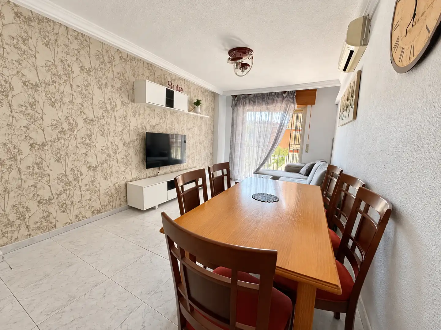 Piso con terraza en venta en Francisco de Paula Valladar Serrano, imagen 2