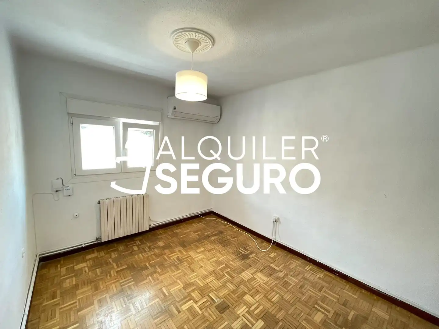 Habitación de Piso de alquiler en Madrid con Aire acondicionado, Calefacción y Amueblado