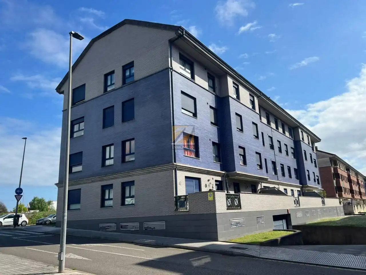 Außenansicht von Wohnung zum Verkauf in Gijón  mit Heizung, Abstellraum und Möbliert