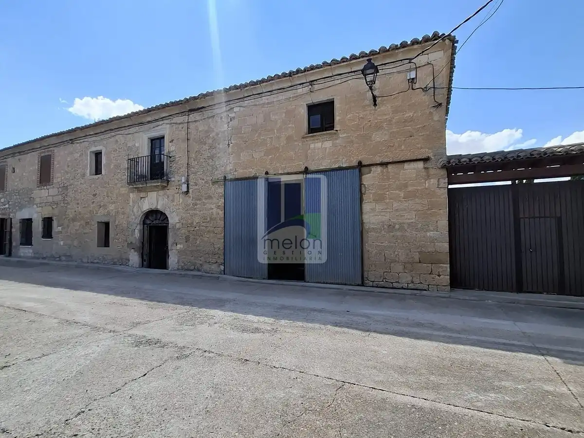 Vista exterior de Casa o xalet en venda en Villaverde-Mogina