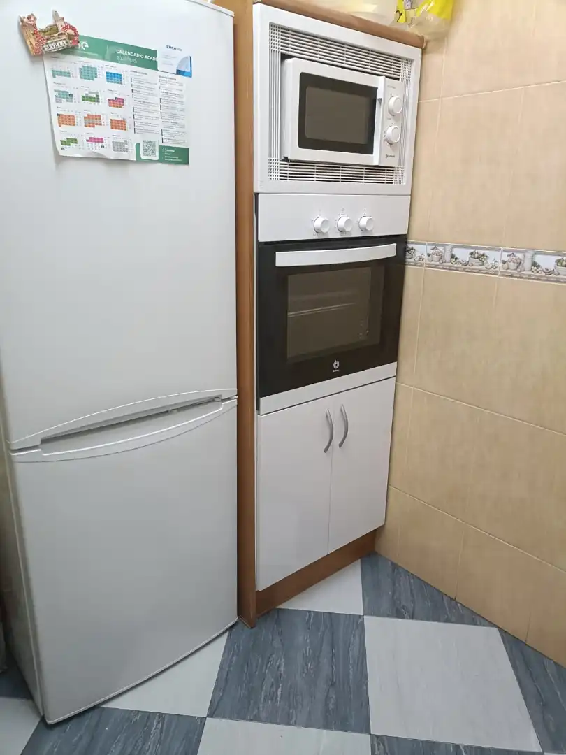 Flat for rent in Calle Martínez de la Rosa, Camino de Ronda