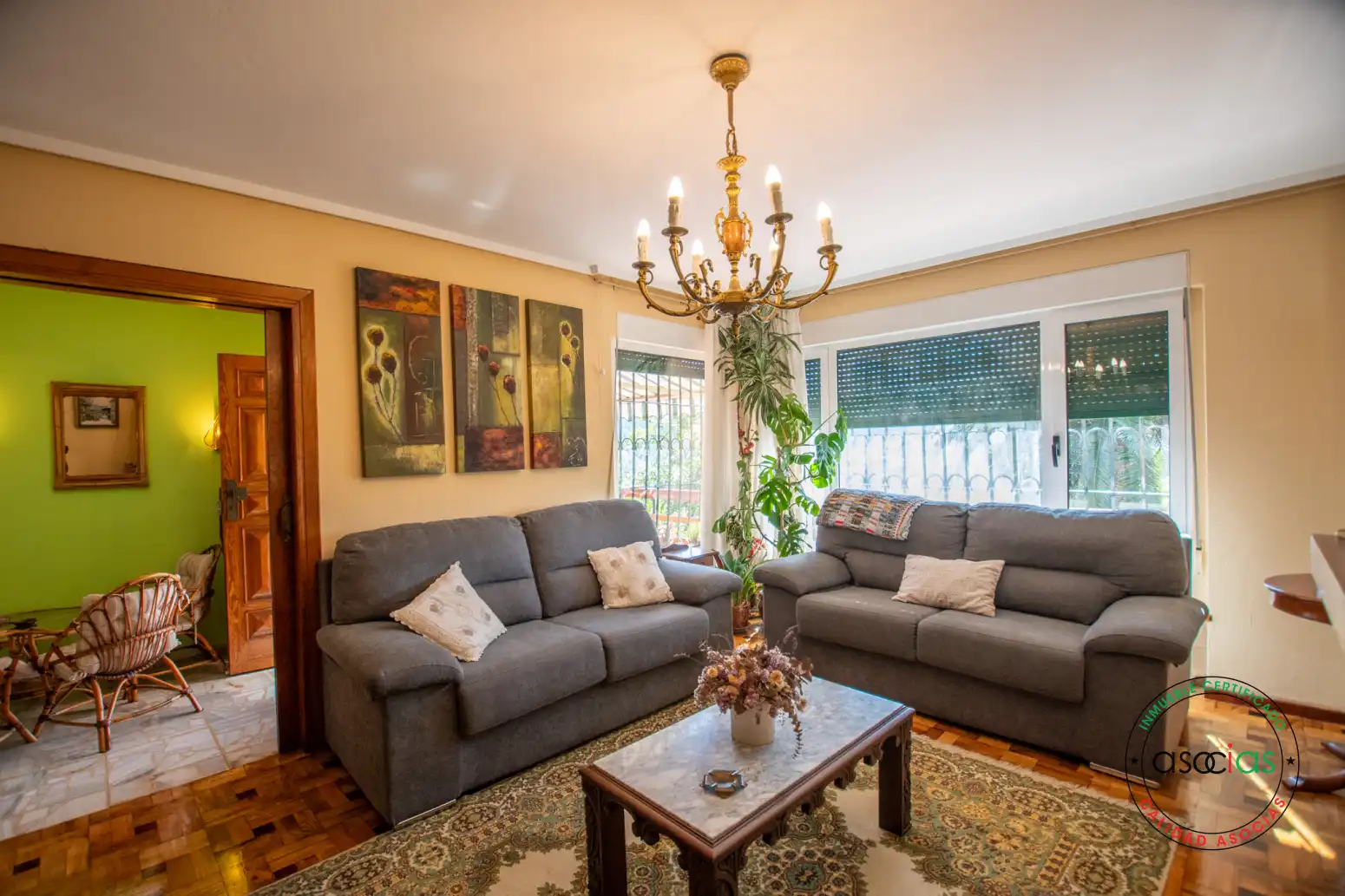 Sala de estar de Casa o chalet en venta en Villaviciosa con Calefacción, Jardín privado y Parquet