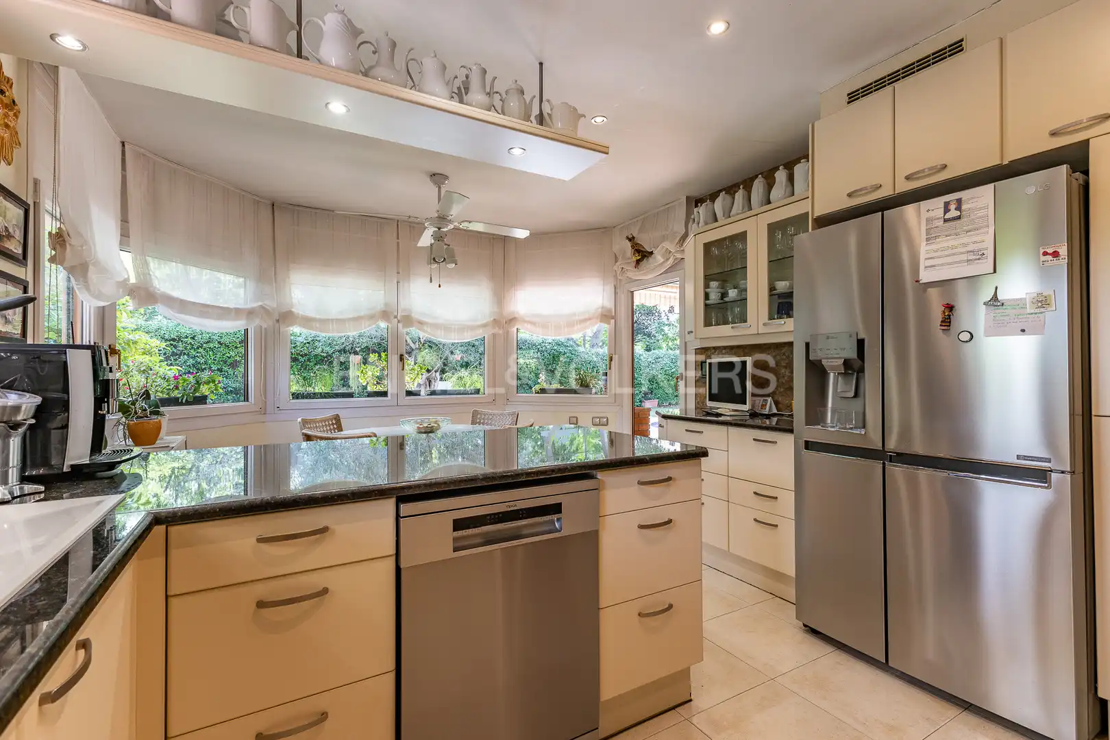 Cocina de Casa o chalet de alquiler en Sant Cugat del Vallès con Calefacción, Jardín privado y Piscina