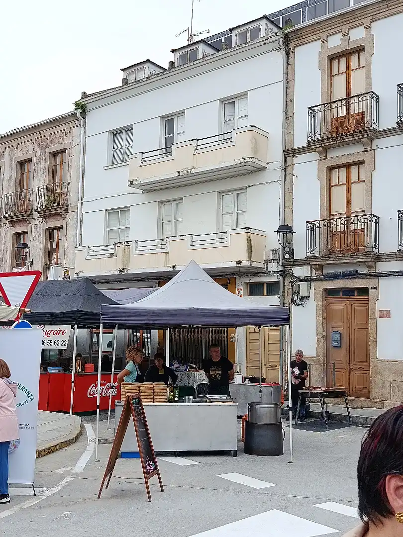 Adossat amb balcó en venda a Plaza Santa María 12, imagen 2
