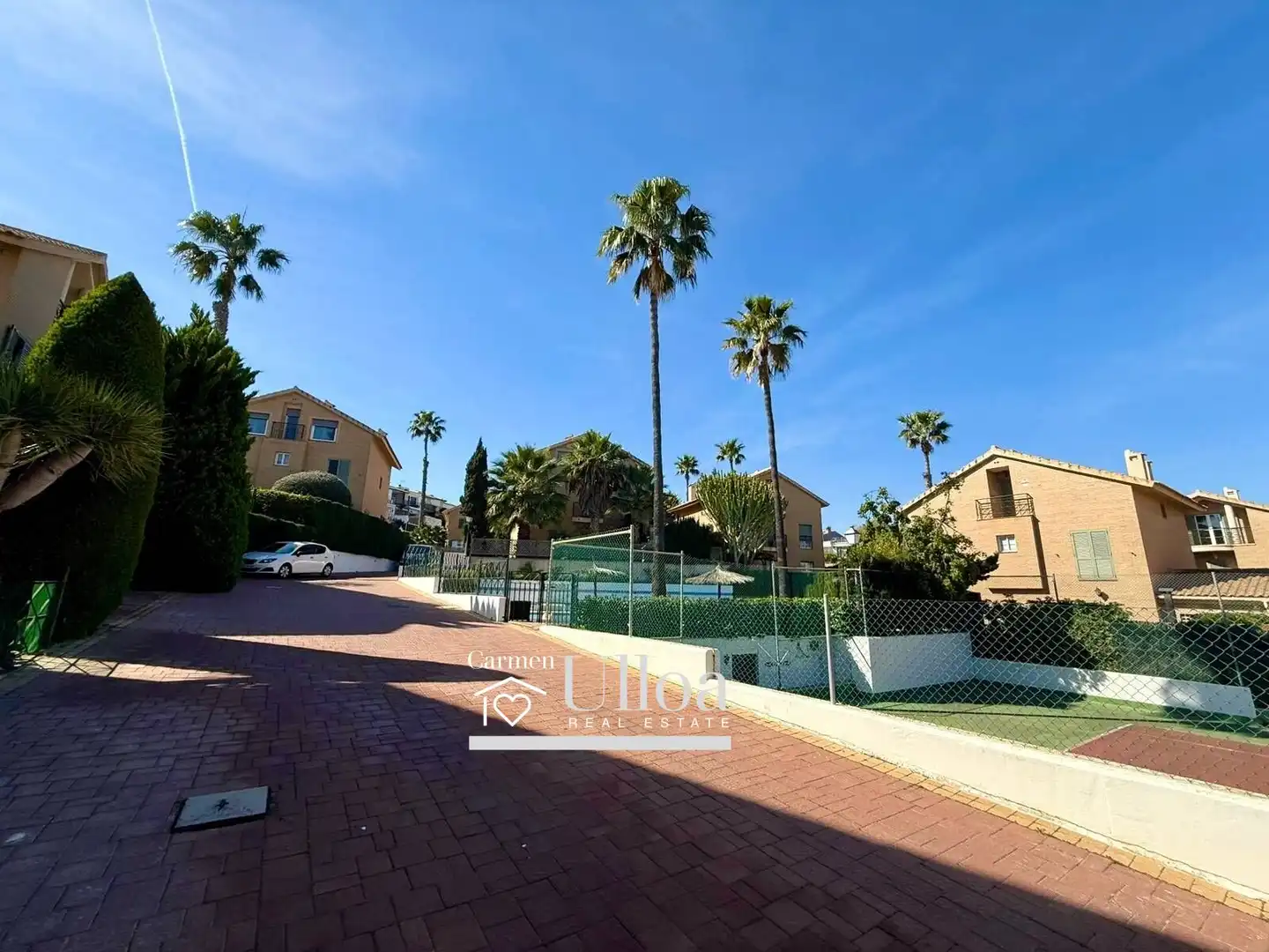 Vista exterior de Casa o xalet en venda en Alicante / Alacant amb Aire condicionat, Calefacció i Jardí privat