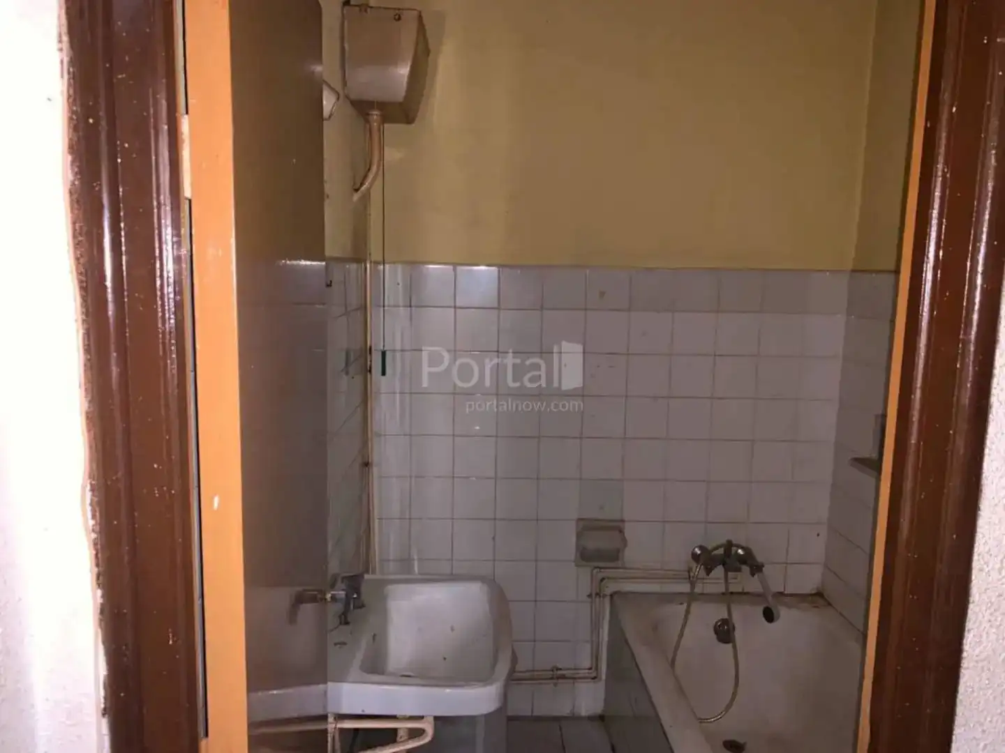 Baño de Piso en venta en Hinojosas de Calatrava con Terraza