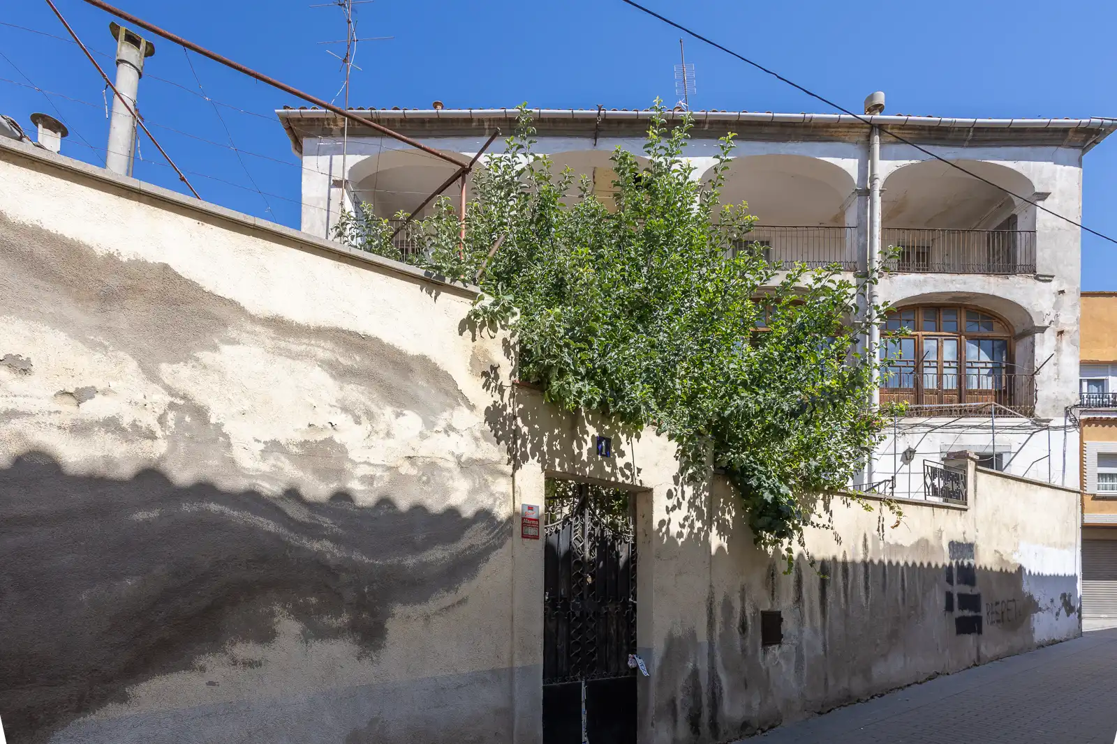 Exterior view of Houses for sale in Sallent  with Private garden, Balcony and Alarm