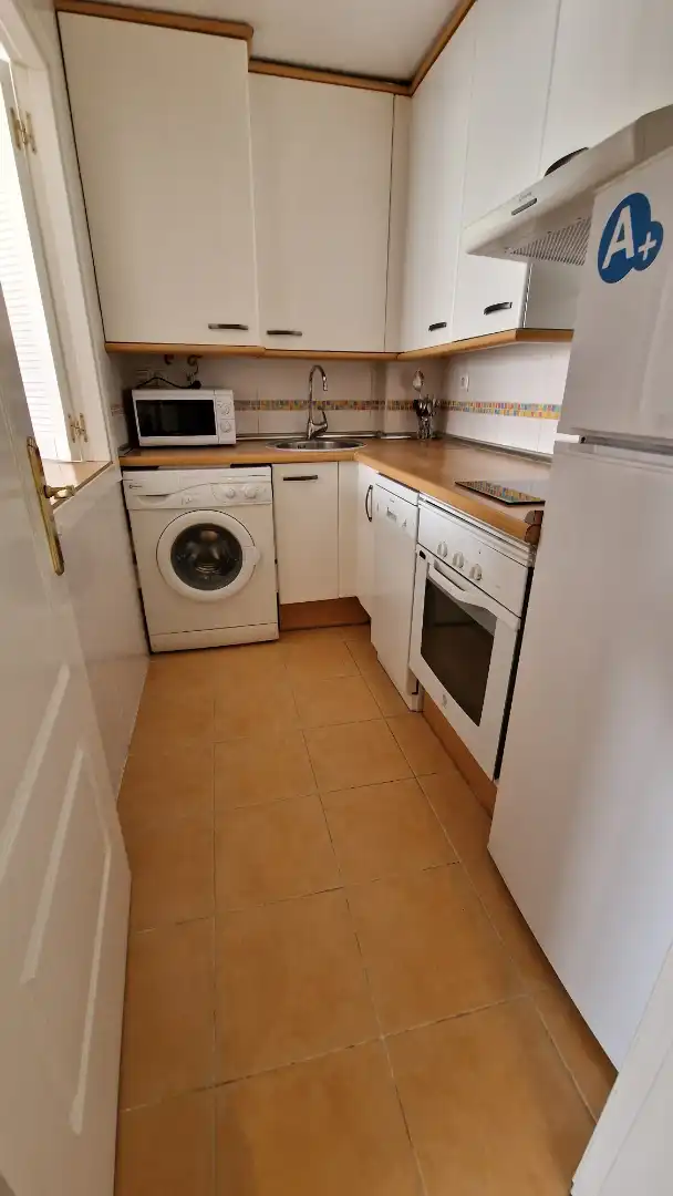 Apartamento de alquiler en Calle de Deyanira, 59, Rejas