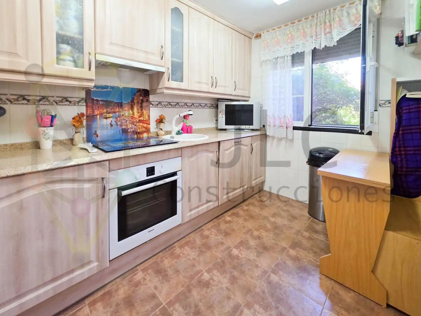 Cocina de Casa adosada en venta en El Casar con Calefacción y Piscina comunitaria