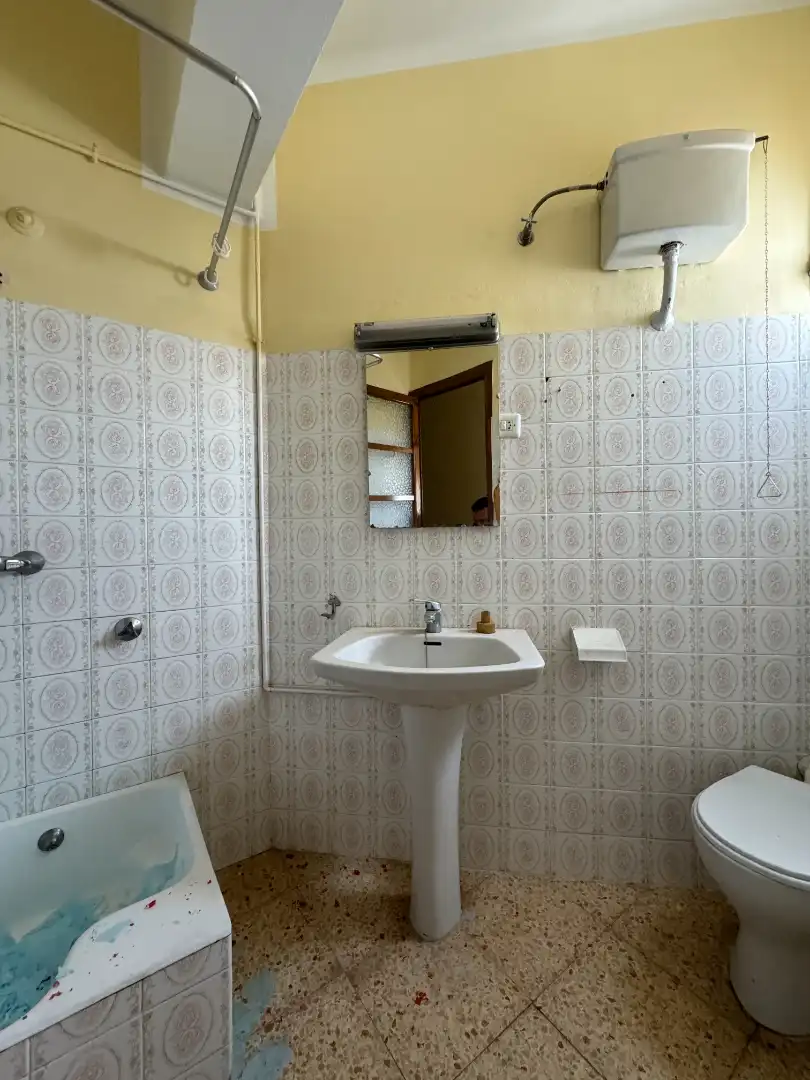 Bany de Casa o xalet en venda en Serra amb Terrassa i Balcó