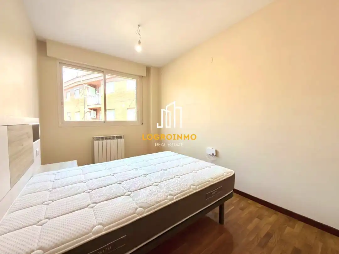 Bedroom of Flat for sale in Lardero  with Heating, Storage room and Furnished