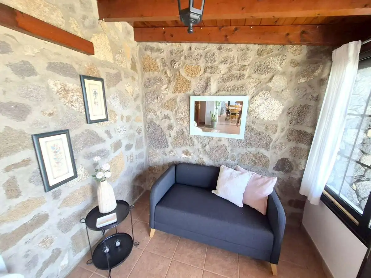 Sala d'estar de Casa o xalet en venda en Tías amb Jardí privat, Terrassa i Moblat