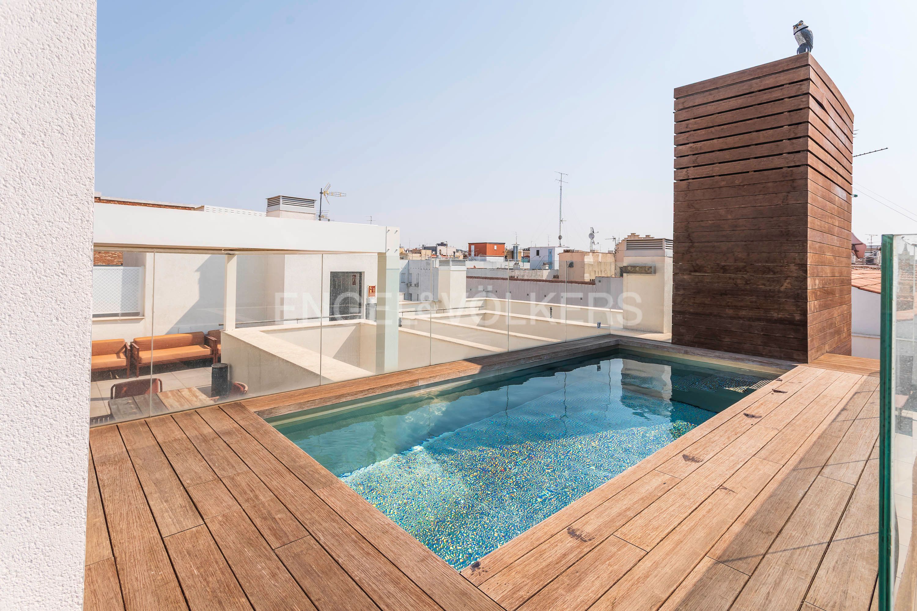 Piscina de Apartament en venda en  Madrid Capital amb Aire condicionat, Calefacció i Parquet