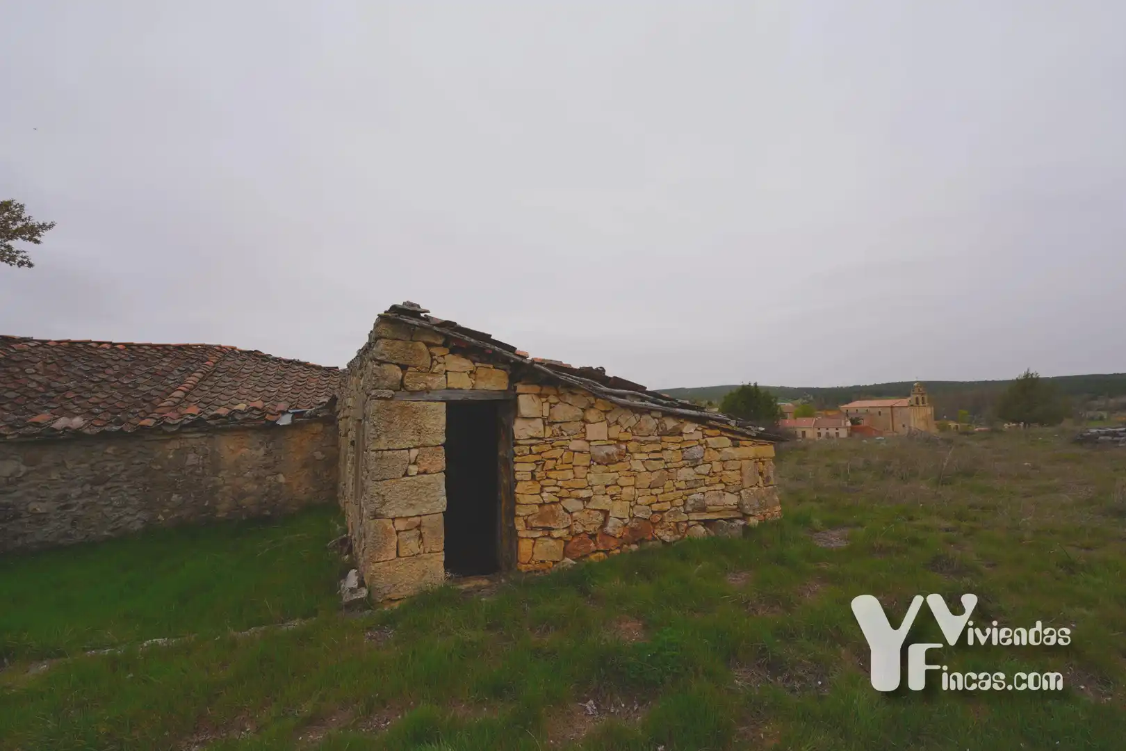 Fabrikhallen zum Verkauf in Valdevacas de Montejo