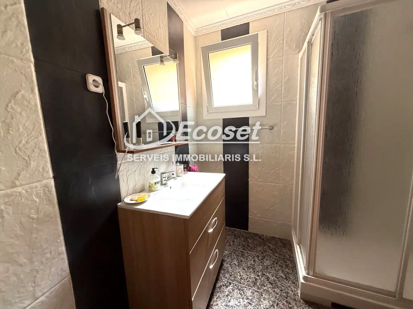 Baño de Casa o chalet en venta en Vallirana con Calefacción, Jardín privado y Terraza