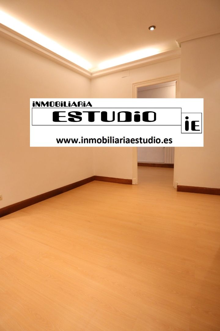 Vista exterior de Piso en venta en Bilbao  con Calefacción y Balcón