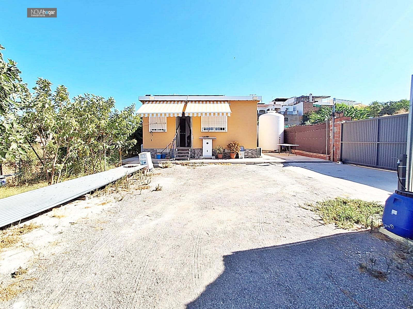 Country house for sale in Campanillas