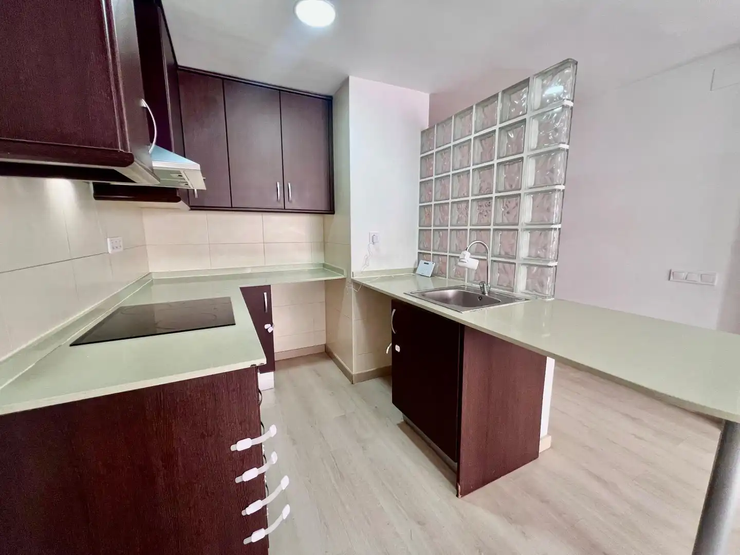 Kitchen of Attic for rent in Sabadell  with Air Conditioner, Heating and Parquet flooring