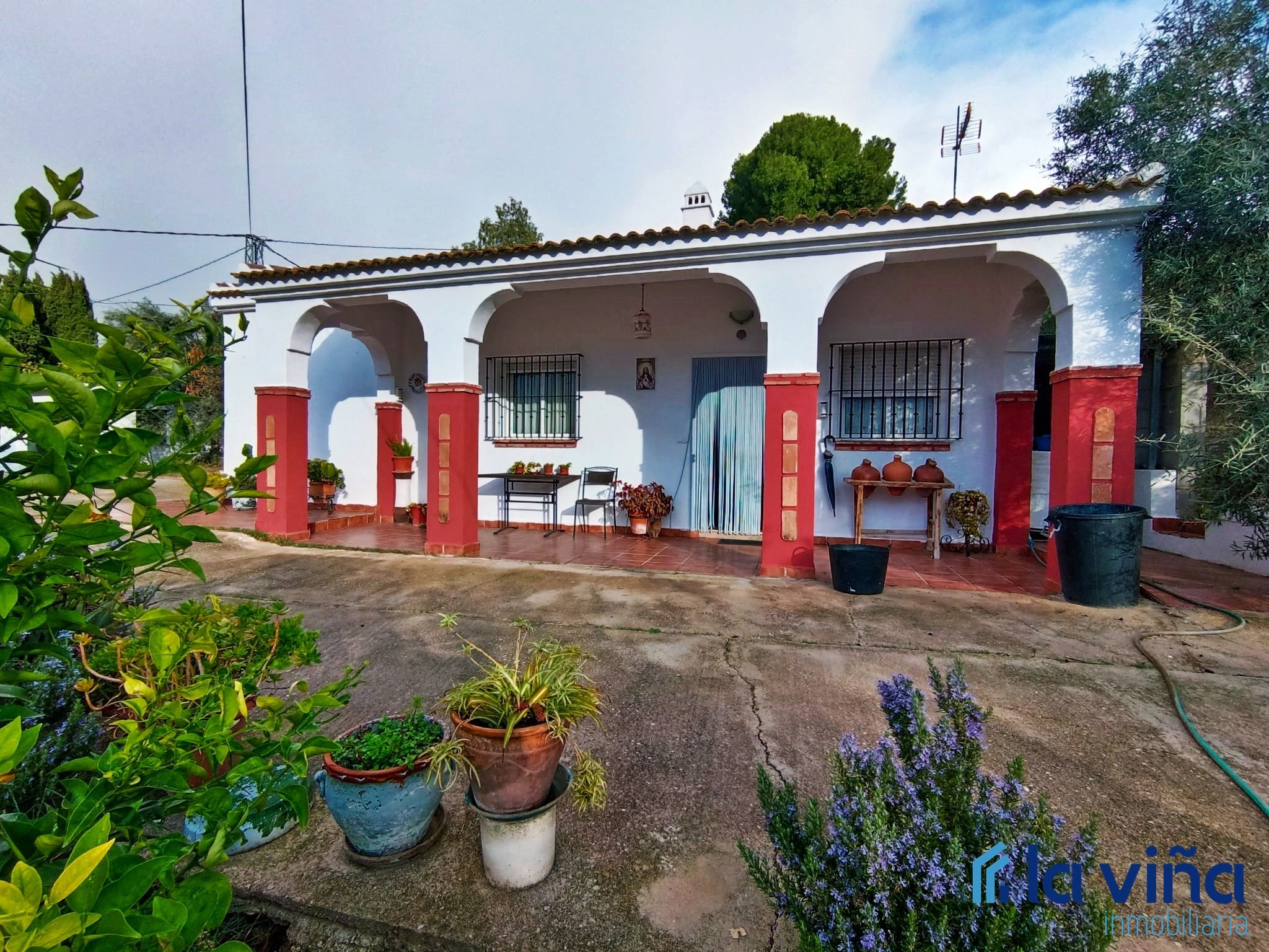 Exterior view of House or chalet for sale in Villanueva de la Concepción  with Storage room and Furnished