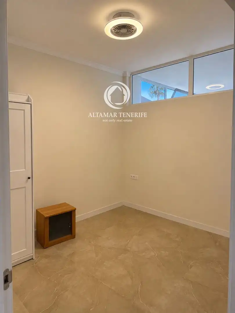 Apartamento en venta en Adeje con Piscina, Amueblado y Piscina comunitaria