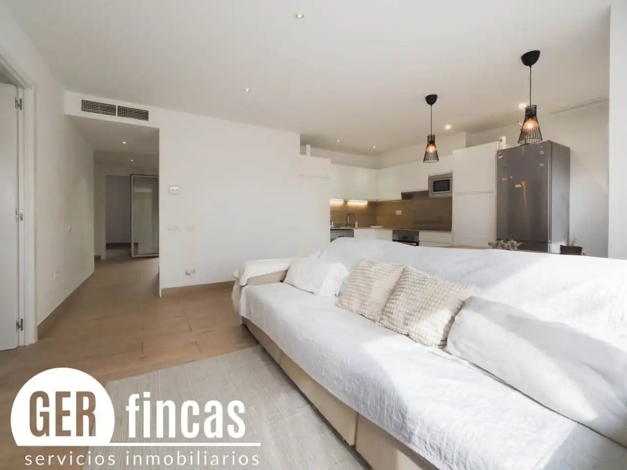 Flat with terrace for sale in Calle Sant Marc, imagen 3