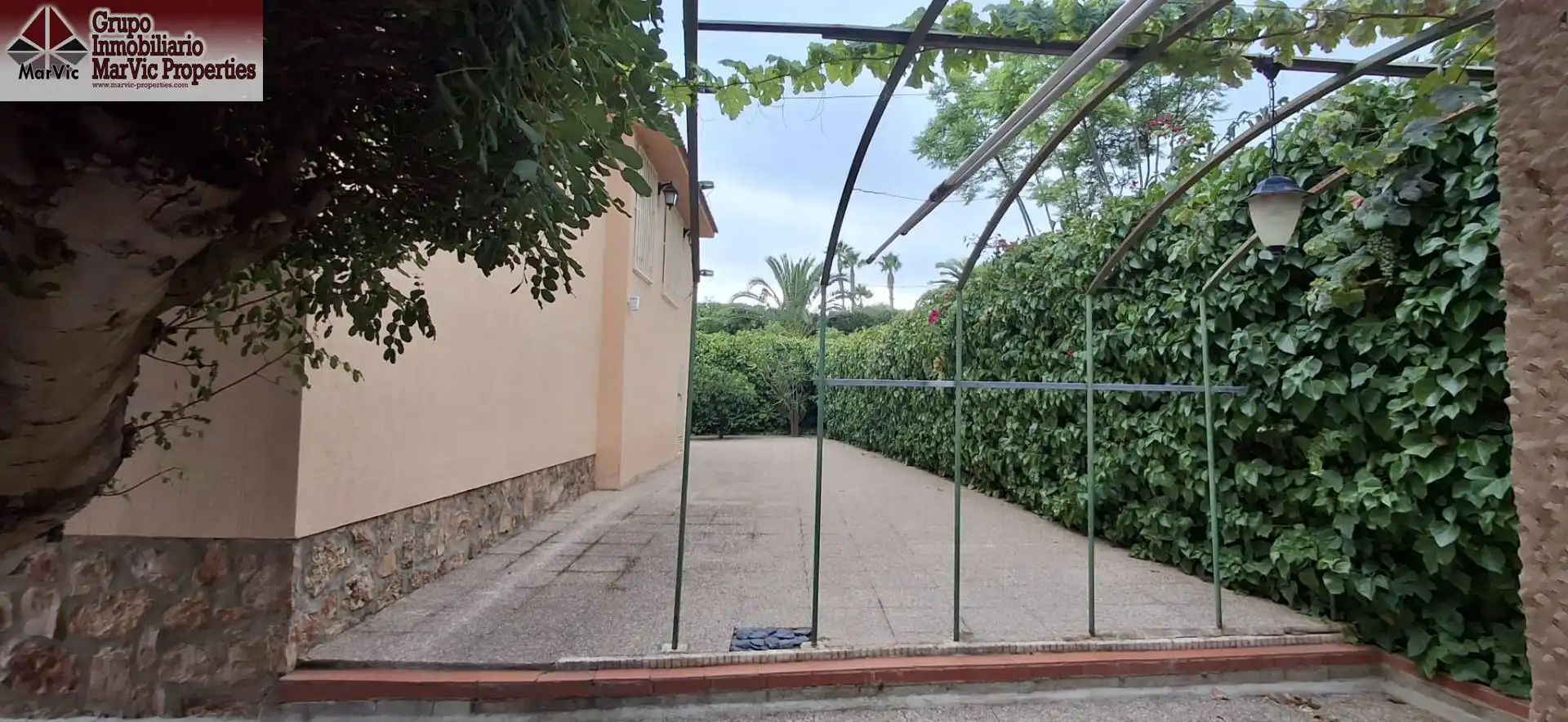 Jardí de Casa o xalet en venda en Benidorm amb Aire condicionat, Jardí privat i Terrassa