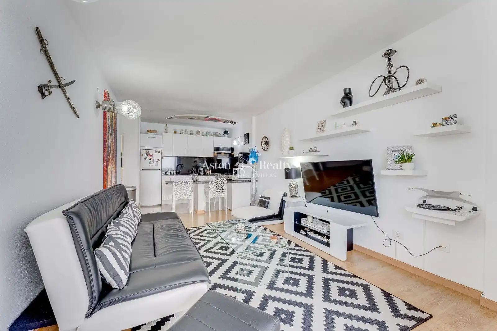 Living room of Apartments for sale in San Cristóbal de la Laguna  with Terrace, Swimming Pool and Furnished