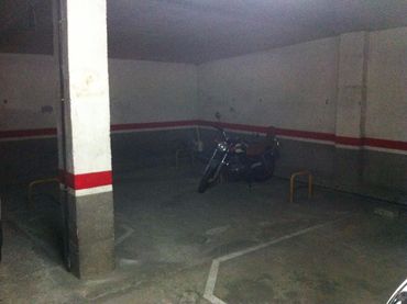 Moto à louer à Carrer de l'Abat Escarré 41