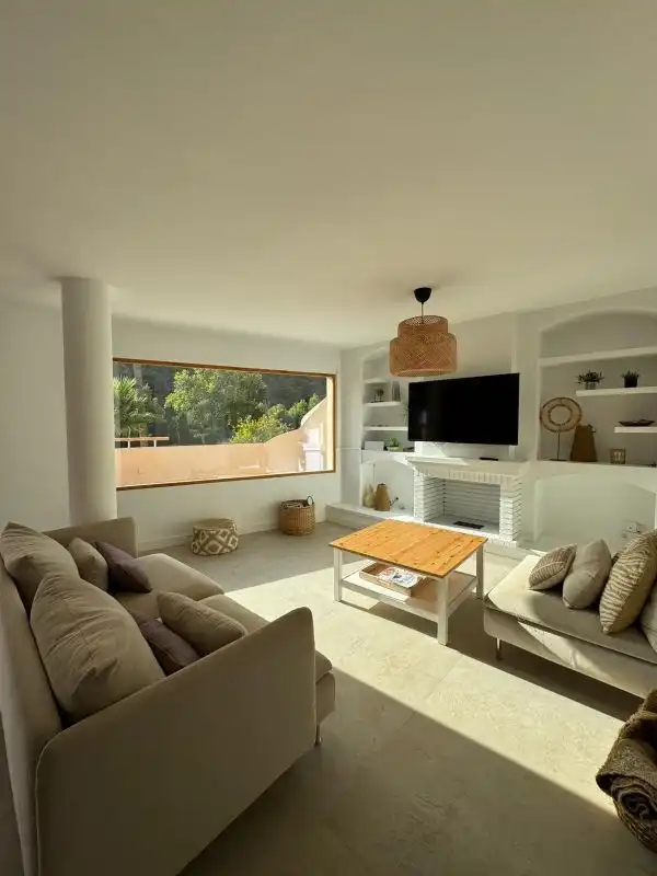 Duplex avec piscine à louer à Calle Bélgica