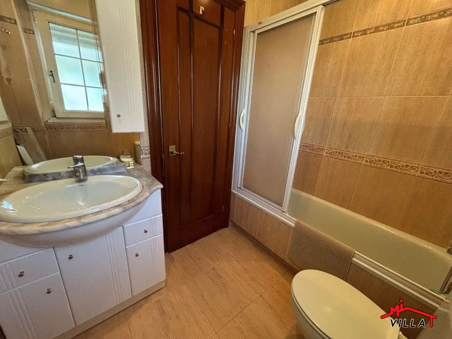 Bathroom of Houses for sale in Bárcena de Cicero  with Heating and Terrace