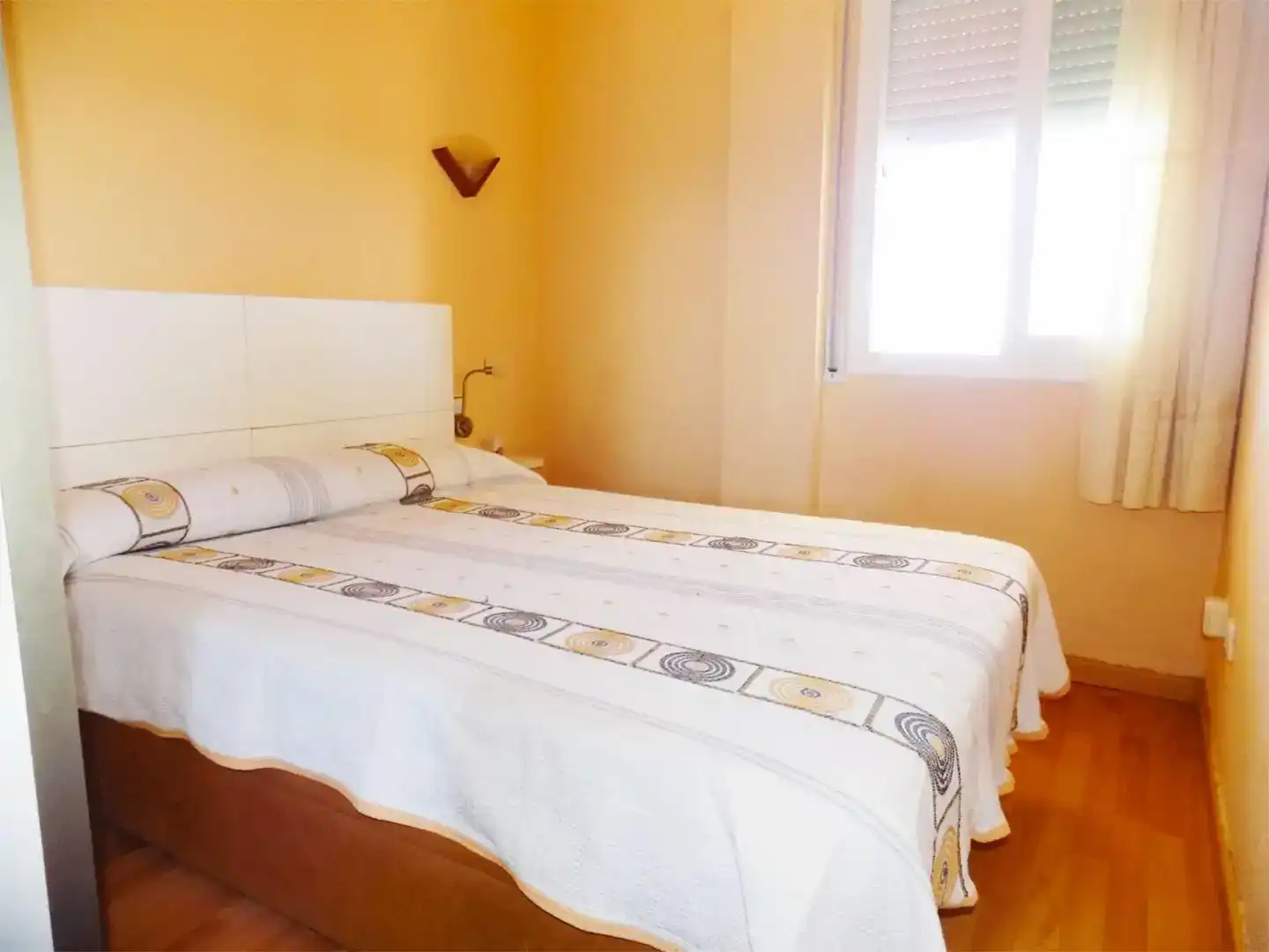 Schlafzimmer von Wohnung zur Miete in Vila-seca mit Klimaanlage, Parkett und Schwimmbad