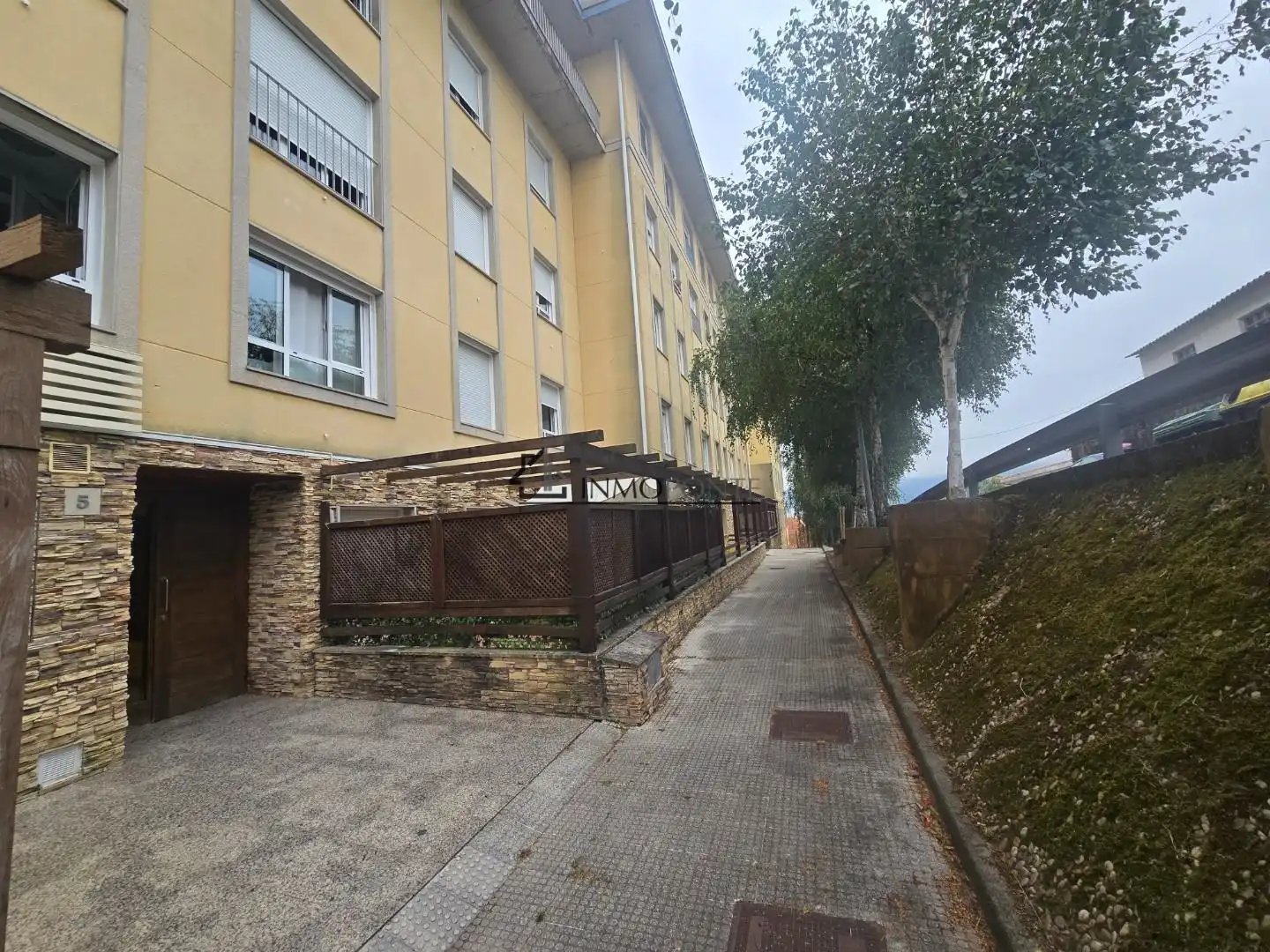 Vista exterior de Piso en venta en Poio con Calefacción, Terraza y Trastero