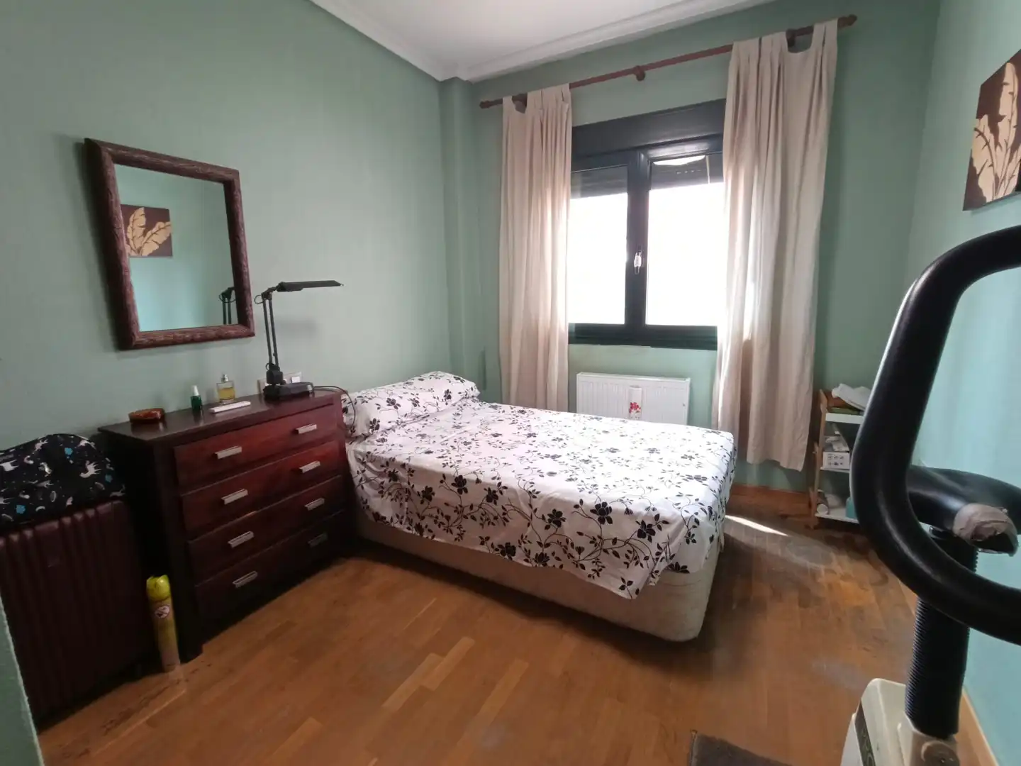 Dormitori de Casa adosada en venda en Cáceres amb Parquet i Traster