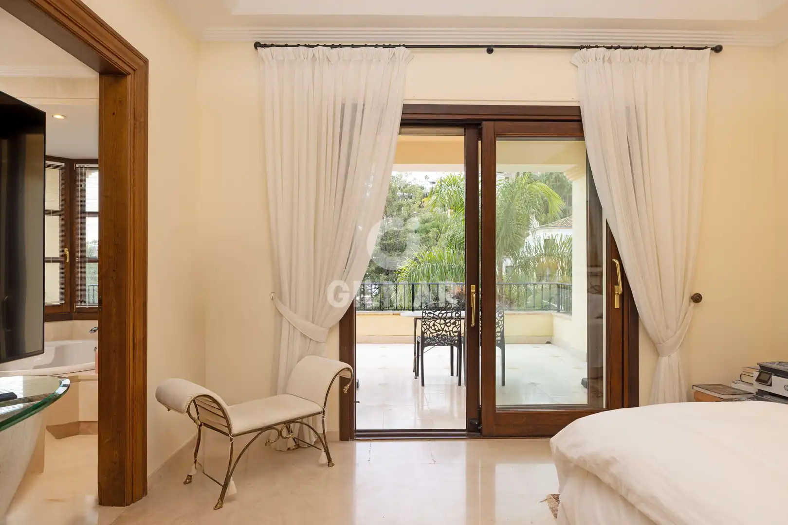 Terraza de Casa o chalet en venta en Benahavís con Calefacción, Jardín privado y Piscina
