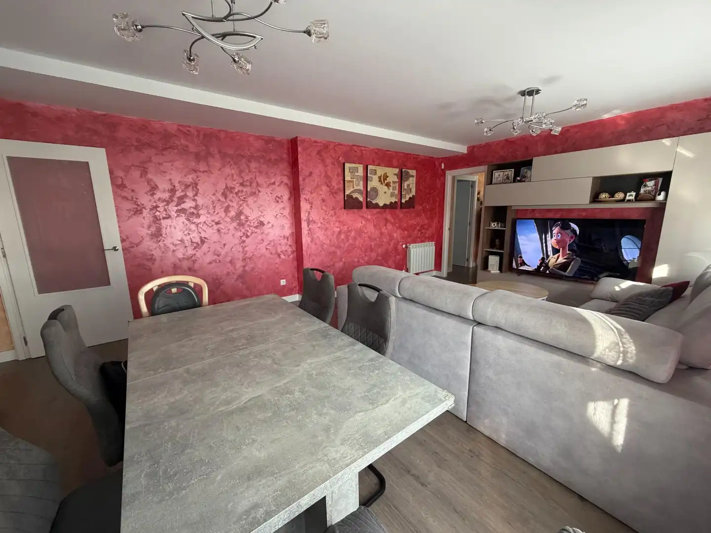 Wohnzimmer von Dachboden zum Verkauf in Alovera mit Klimaanlage, Heizung und Terrasse